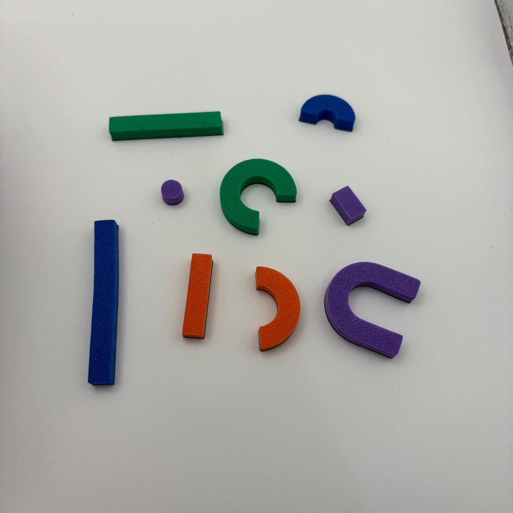Learning Resources Magnetic Foam Letter Construction 261 pc Alphabet Toy READ - Picture 4 of 4